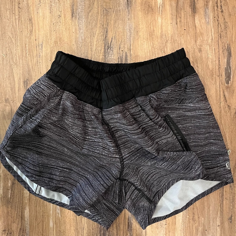 Lululemon shorts size 4